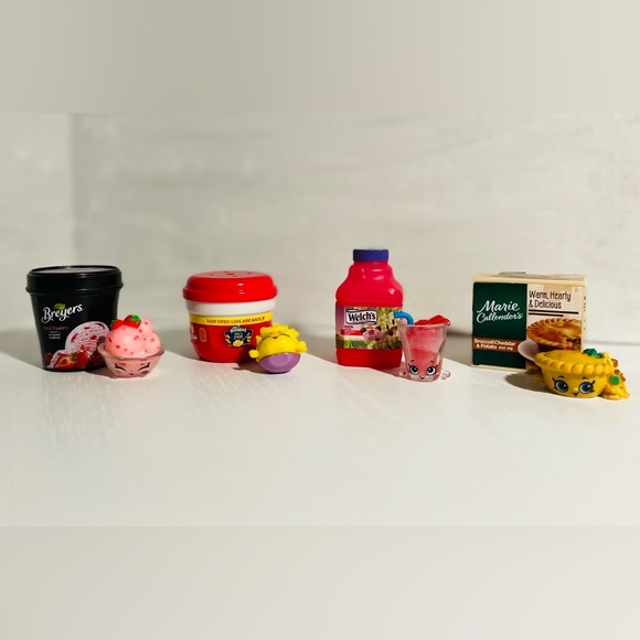 Shopkins Real Littles Micro Mart Mini Grocery Food Brands Assorted 4 Piece Lot - Picture 1 of 3
